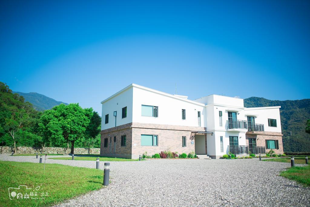 Simple Life Apartment Юли Екстериор снимка
